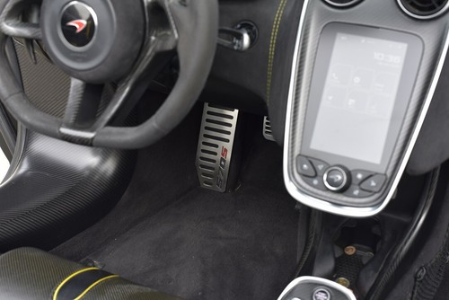FUßstüTUZE MCLAREN 570S SPIDER COUPE V8 - Bild 3 von 4