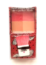 Hard Candy Fox in a Box "Hot Flash" Pinks/Tan - Blush Palette w/ Mini Brush 