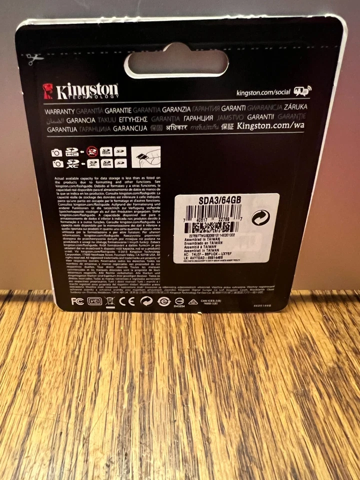 Kingston SDA3/64GB SDHC UHS-I Speed Class 3 90MB/s read 80MB/s write Flash Card - Image 2 of 2