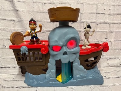 Vintage Jake & The Neverland Pirates BATTLE AT SHIPWRECK FALLS With Characters