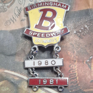 Birmingham Speedway Brummies Supporters Enamel Badge Pin with 1980 & 1981 Bars