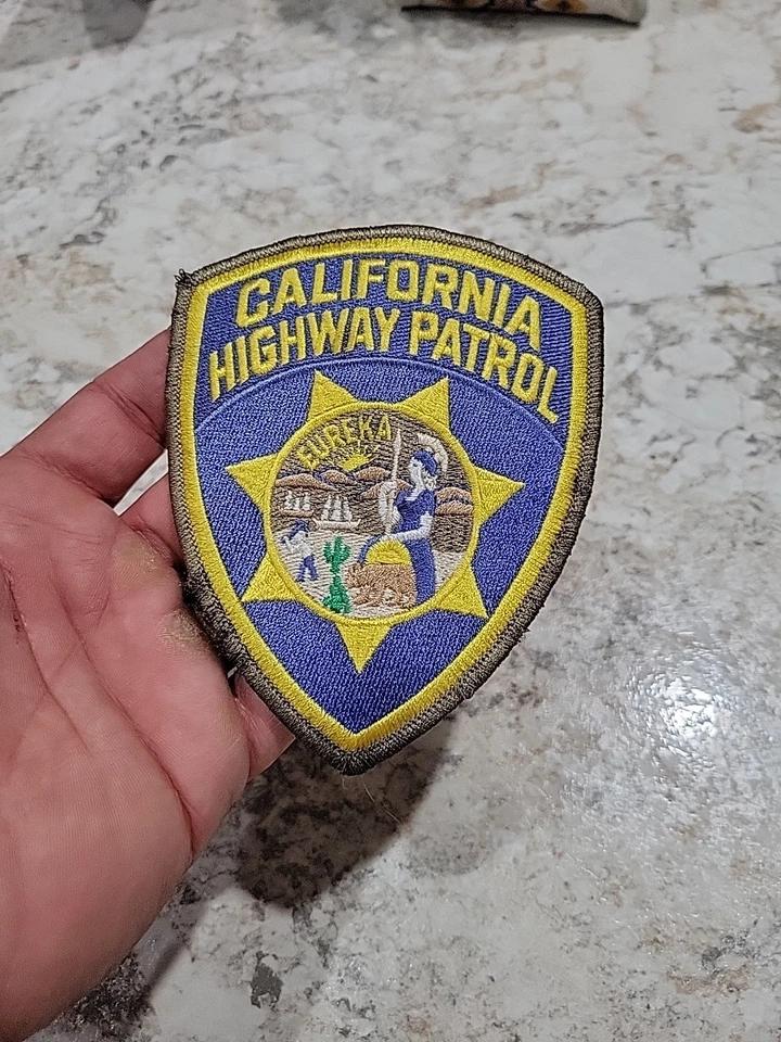 Parche Eay 2000s California Highway Patrol, usado Foto 4 de 4