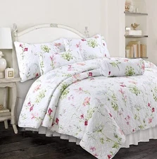 Carlotta Light Pink Blue Floral Quilt Set, Bedspread, Coverlet, Daybed Set