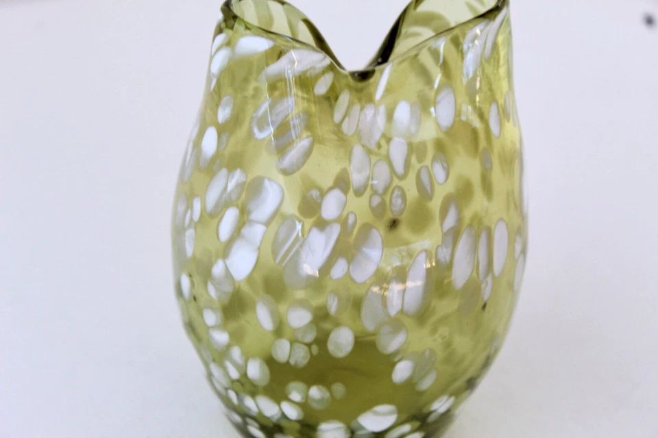 Vase Studio Art Glass Light Green Spotted Oval  - Offers welcome! - Image 4 of 4
