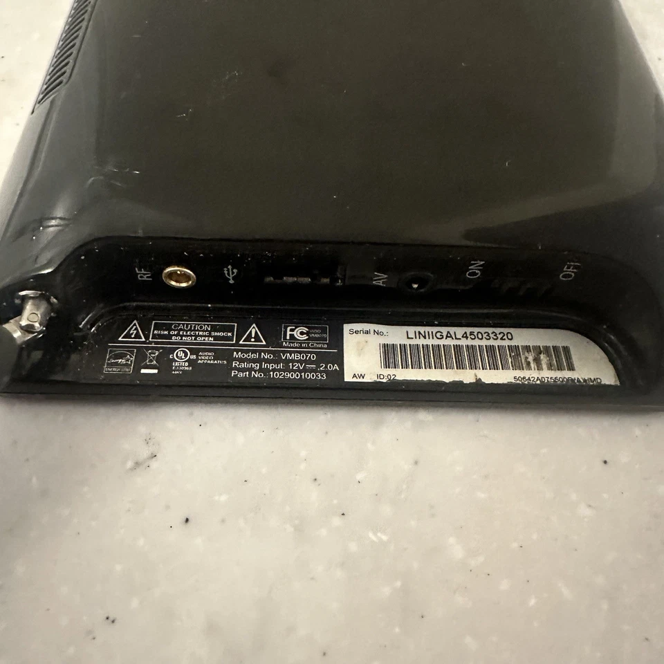 Vizio VMB070 7" Edge-Lit Razor LED LCD Portable TV • Unit Only - Image 3 of 4