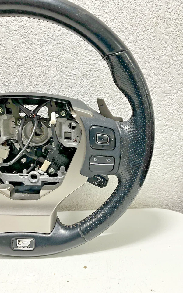 Lexus RC200T 2016 volante negro OEM Foto 3 de 4