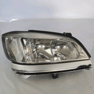 9118792 Projektor Rechts OPEL ZAFIRA (T98) 2.0 16V DI Mnv 5p/d/1995cc