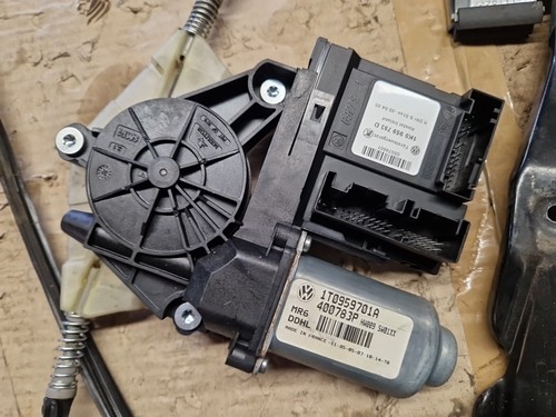 2003 - 2009 VW TOURAN DRIVERS FRONT WINDOW MOTOR REGULATOR MECHANISM - Picture 4 of 6