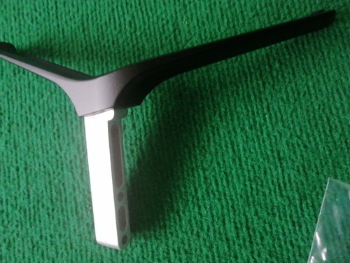 Piedini TV Ghanghong Led 42D2080H - Foto 4 di 4