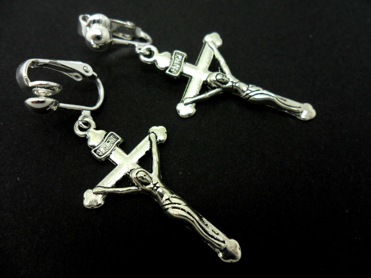 A PAIR OF SILVER CROSS CRUCIFIX CLIP ON UK