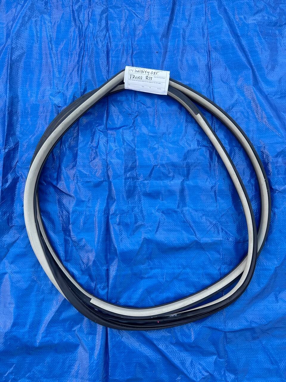 20032006 INFINITI G35 SEDAN RUBBER PASSENGER REAR DOOR SEAL ON BODY RIGHT RH eBay