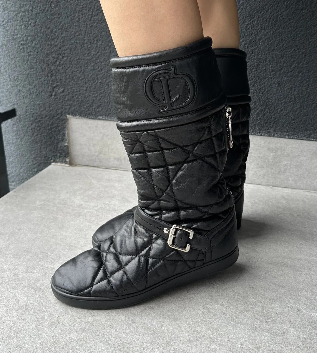 Christian Dior スウェード ブラック ロングブーツ 37 CDロゴ Christian Dior スウェード ブラック ロングブーツ 37 CDロゴ