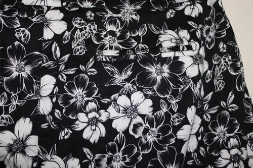 Peacocks Cotton Blend Black White Tropical Floral Slim Leg Trousers, Size 16 - Picture 7 of 7