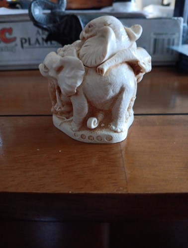 Trinket Box Harmony Kingdom Ed's Safari Elephant ,pillow Talk By David Lawrence - Bild 2 von 16