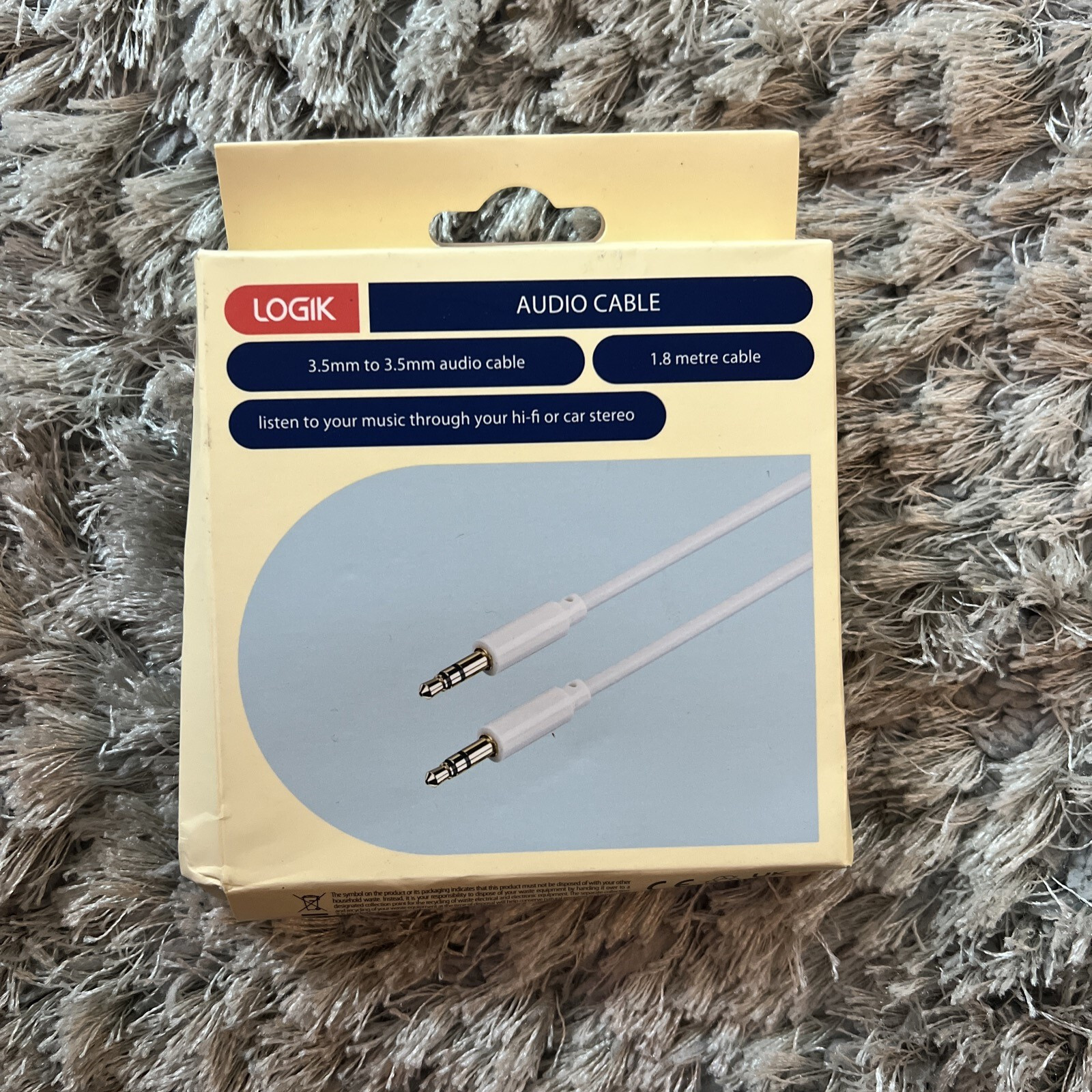 LOGIK L3535C19 Aux Cable - 1.8 m, gold-plated connector