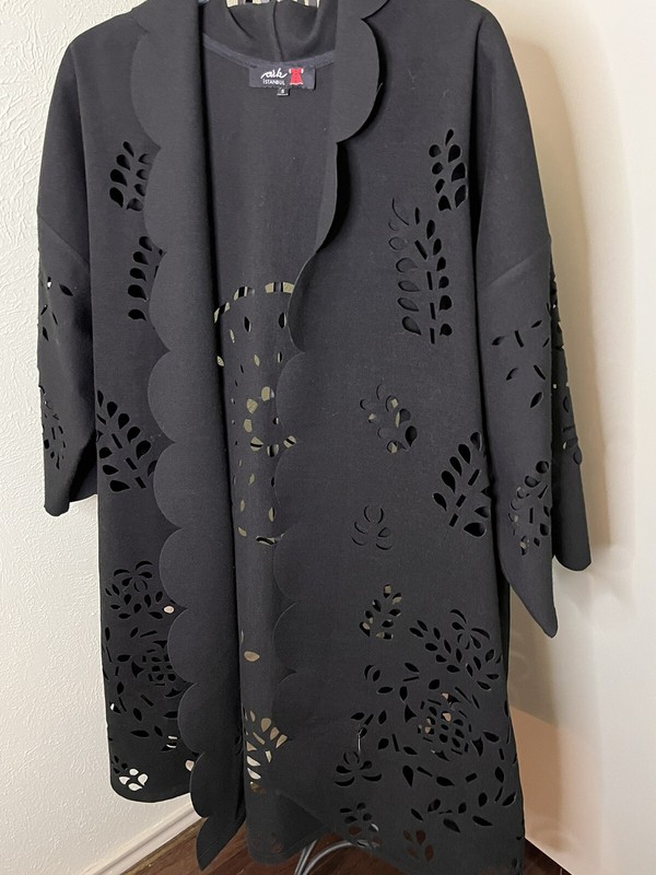 Ark Istanbul Women's 100% Wool Cutout Coat- scalloped edges Size Sm Made Turkey