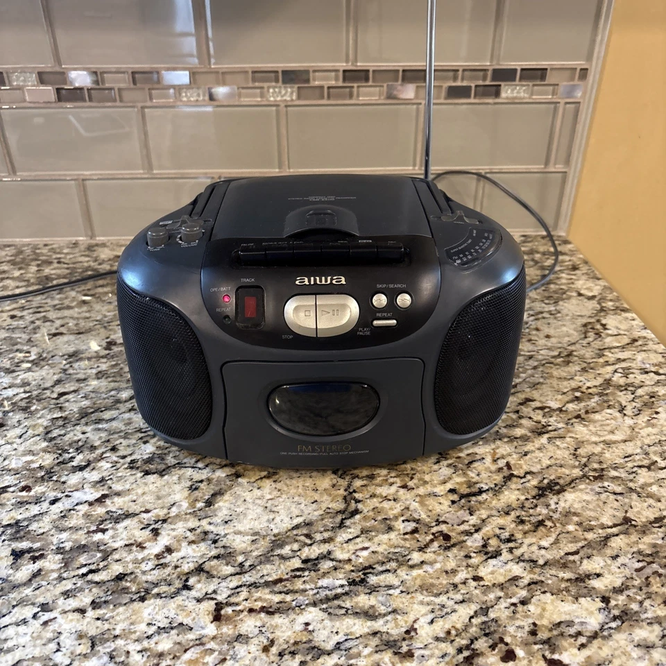 Boombox portátil AIWA CSD-EX110 - CD, casette player e rádio - TESTADO E FUNCIONA! - Imagem 2 de 4