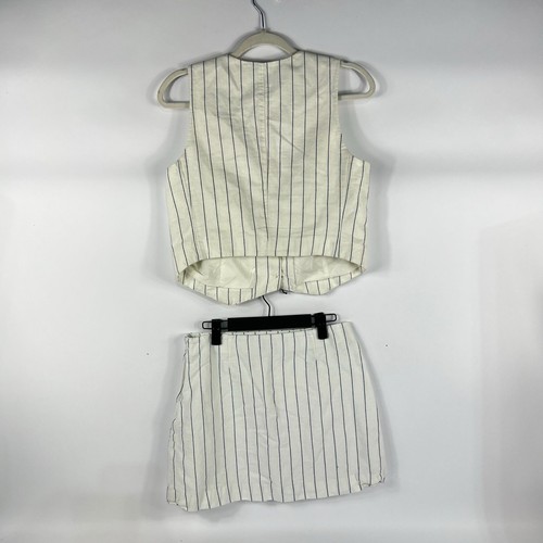 Conjunto de chaleco y falda de esmoquin a rayas de mezcla de lino Gap en crema talla pequeña - Imagen 2 de 3