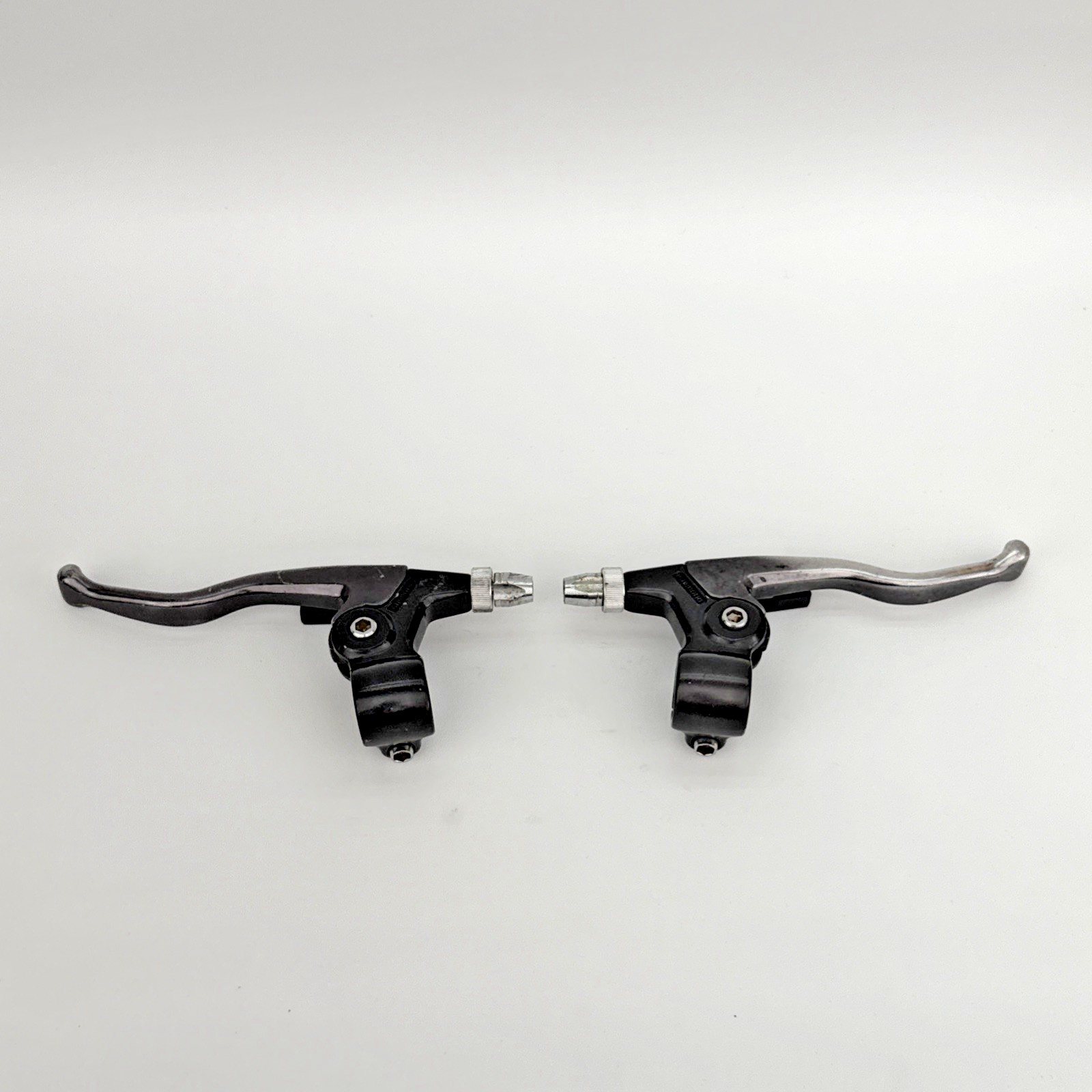 Vintage Shimano Deore XT BL-M700 Brake Levers Pair Cantileve