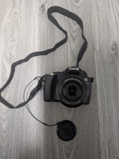 Canon PowerShot SX30 IS 14.1MP Digital Camera Fold Out Display