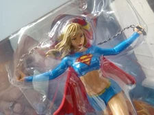 Diamond Select DC Gallery Supergirl PVC Diorama