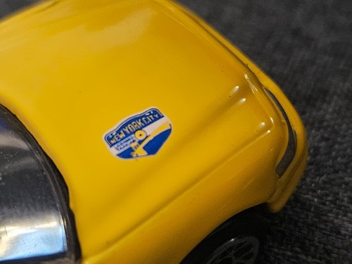 Realtoy NYC Taxi New York 7C43 Yellow Cab Ford Crown Victoria - Picture 6 of 7