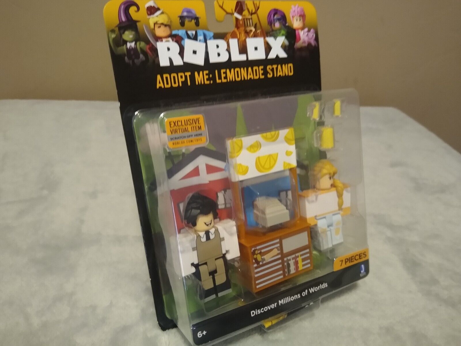 SEALED ROBLOX Celebrity Collection ADOPT ME: LEMONADE STAND w Virtual Item  Code