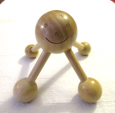 It's Me, Happy Time Massager/Wooden Smiley Face Massage Tool