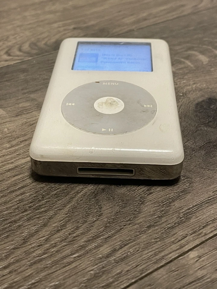 Apple iPod Classic 4th Generation White (20 GB) M9282 3500 Songs TESTED - Image 3 of 4