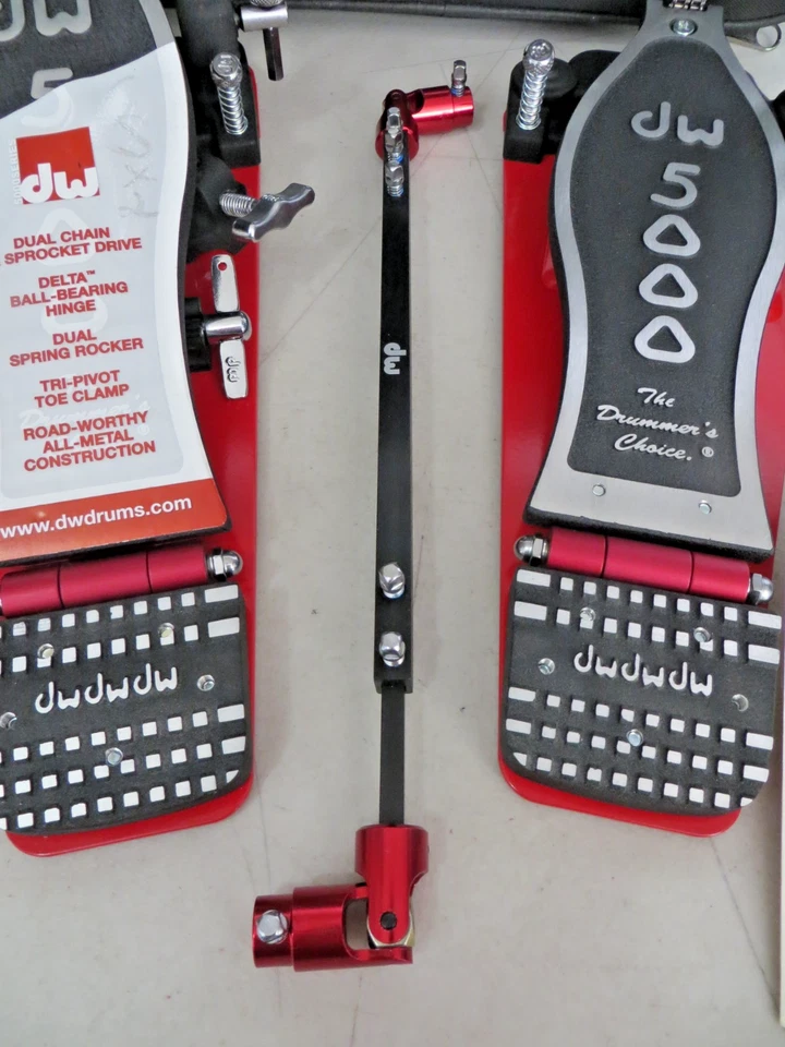 Pedal de bombo doble acelerador serie DW 5000 Delta 4 con estuche Foto 4 de 4