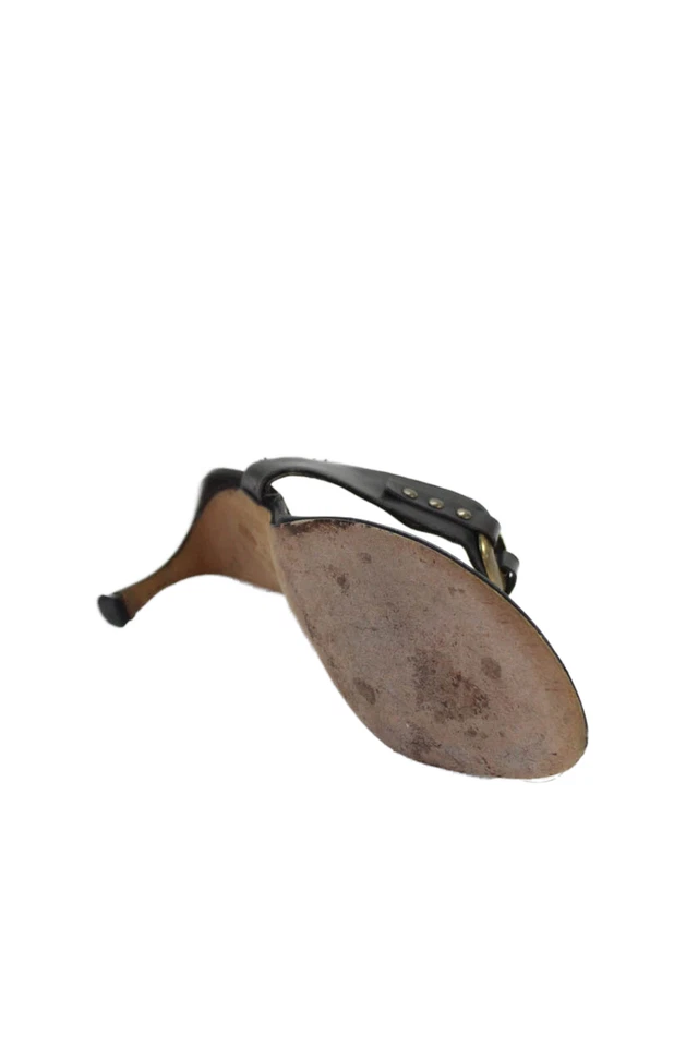 Sandálias Manolo Blahnik femininas de couro com tachas salto cônico pretas tamanho 39 - Imagem 4 de 4