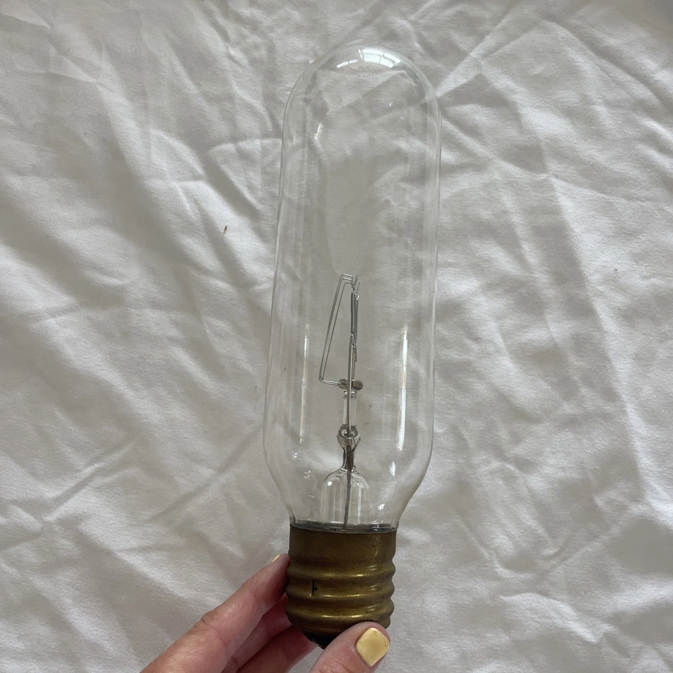 Vintage GE Mazda Picture Projection Bulbs T20 1000w 115v Air Beacon USA 7 bulbs - Image 3 of 4
