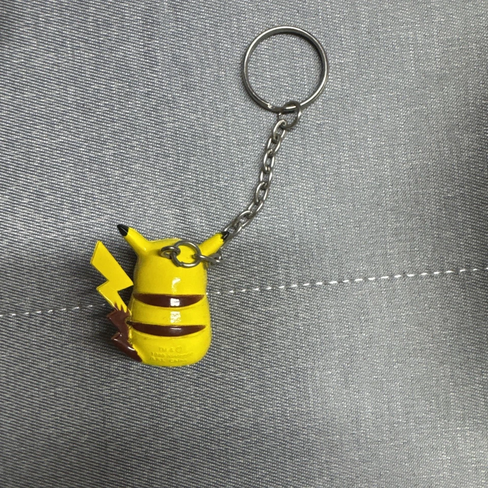 De colección 1999 Nintendo Pokémon Pikachu Llavero Pokémon Figura Desmontable BFI Foto 3 de 4
