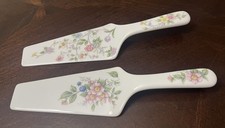 Ancien service à tarte à gâteau en porcelaine céramique Andrea by Sadek fabriqué au Japon, deux