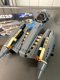 LEGO Star Wars: General Grievous' Starfighter (8095) - Complete w/ Instructions
