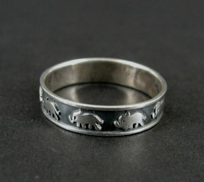 Ring Silver Elephants around the Band Mexico Sterling Silver 925