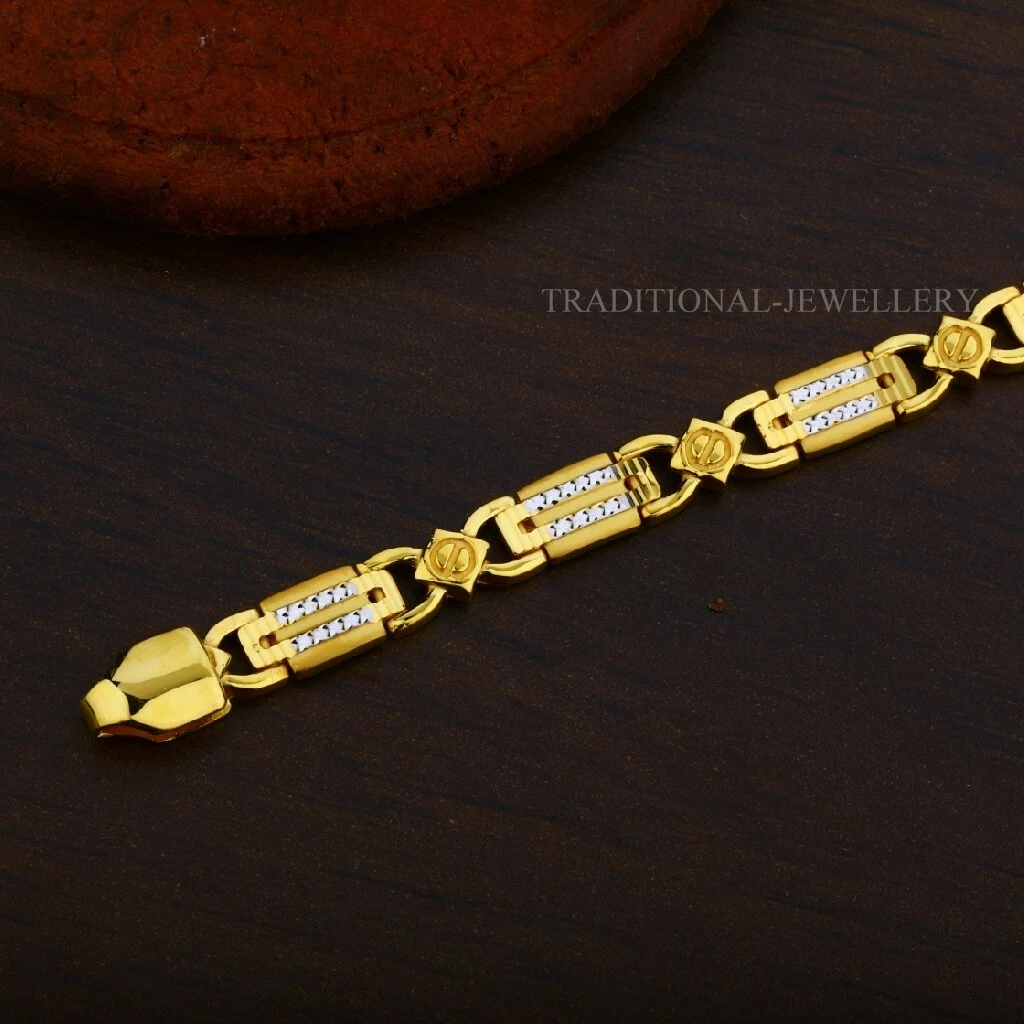 22K Yellow gold Men s Bracelet Beautifully handcrafted diamond cut design 175