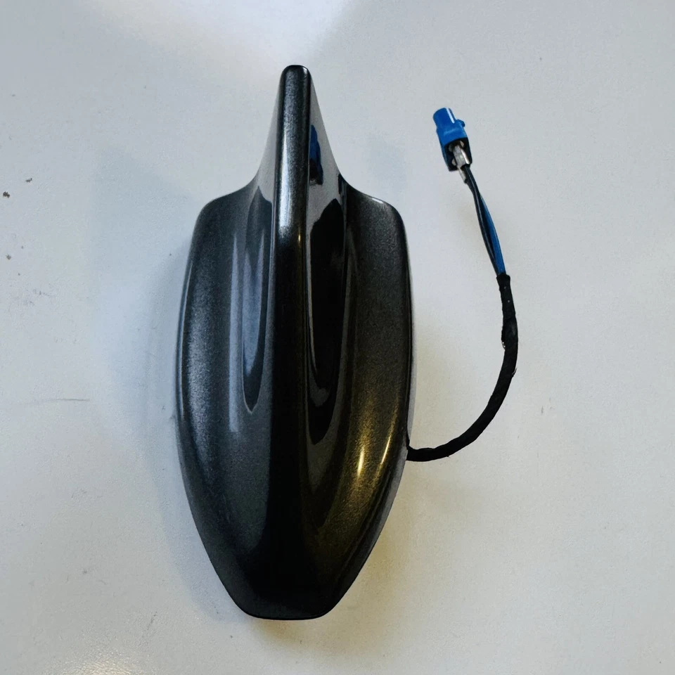 ✅ Antena montada en el techo Ford Fusion Shark Fin 2017 2018 2019 2020 OEM Foto 4 de 4