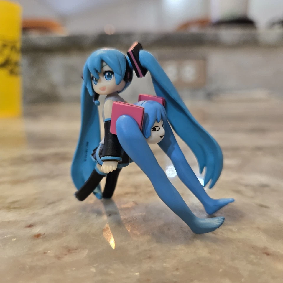 Hatsune Miku x SHITEYANYO Mini Mini Miku Figure (Taito) - VERY RARE - Image 2 of 4