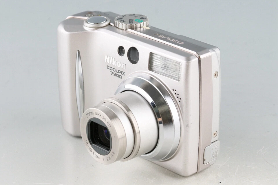 Nikon Coolpix 7900 Digital Camera #48275 D9