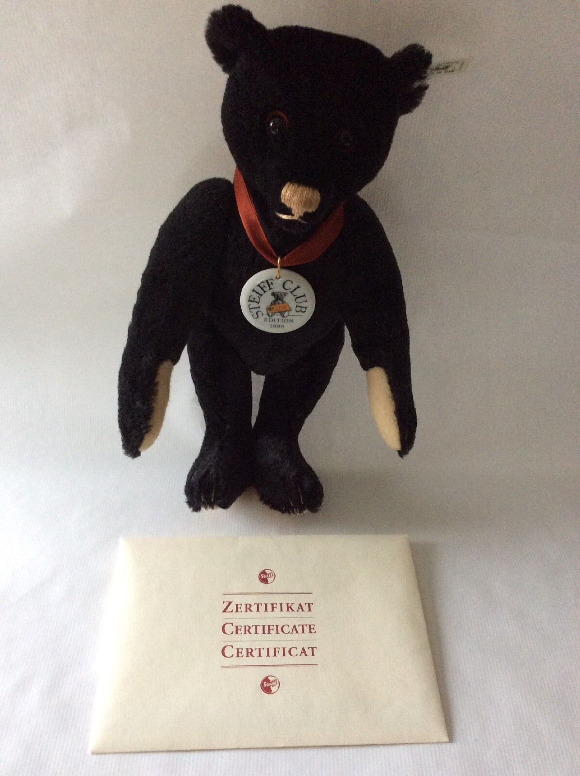 Steiff Club Edition 1999/2000 1912 Replica Schwarz 35 Mohair Teddy Bear Steiff Club Edition 1999/2000 1912 Replica Schwarz 35 Mohair Teddy Bear