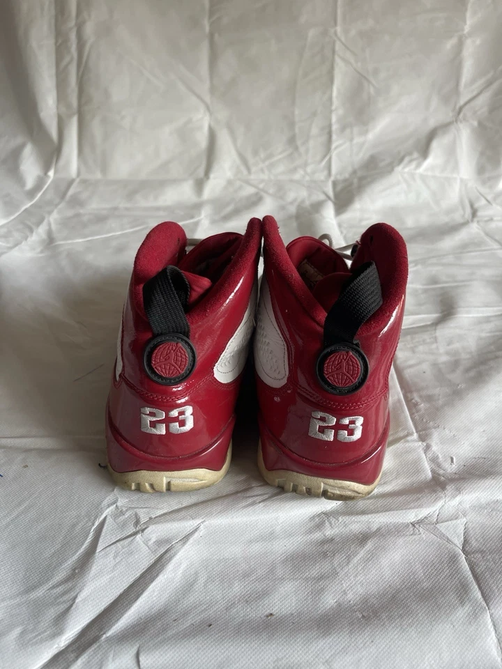Nike Air Jordan 9 Retro Gimnasio Rojo Foto 2 de 4