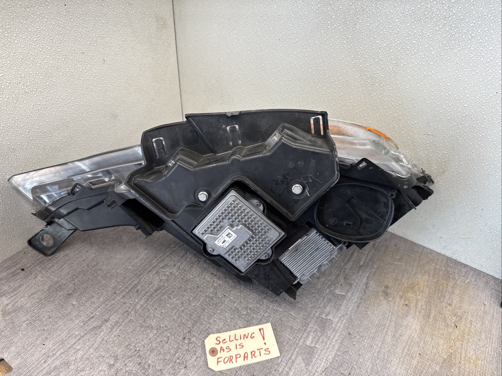 2017-2020 Maserati Levante Xenon HID Right Not AFS Headlight OEM ❗️damage ❗️