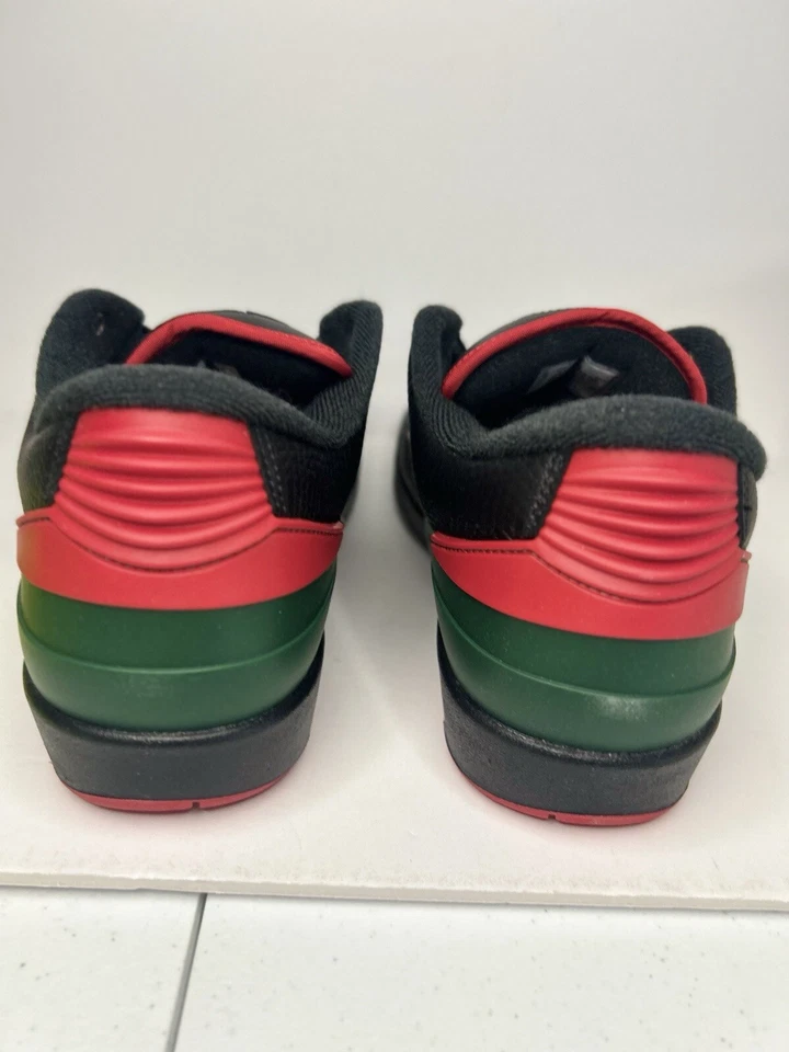 Talla 9 - Air Jordan 2 Retro Bajo Navidad Foto 2 de 4