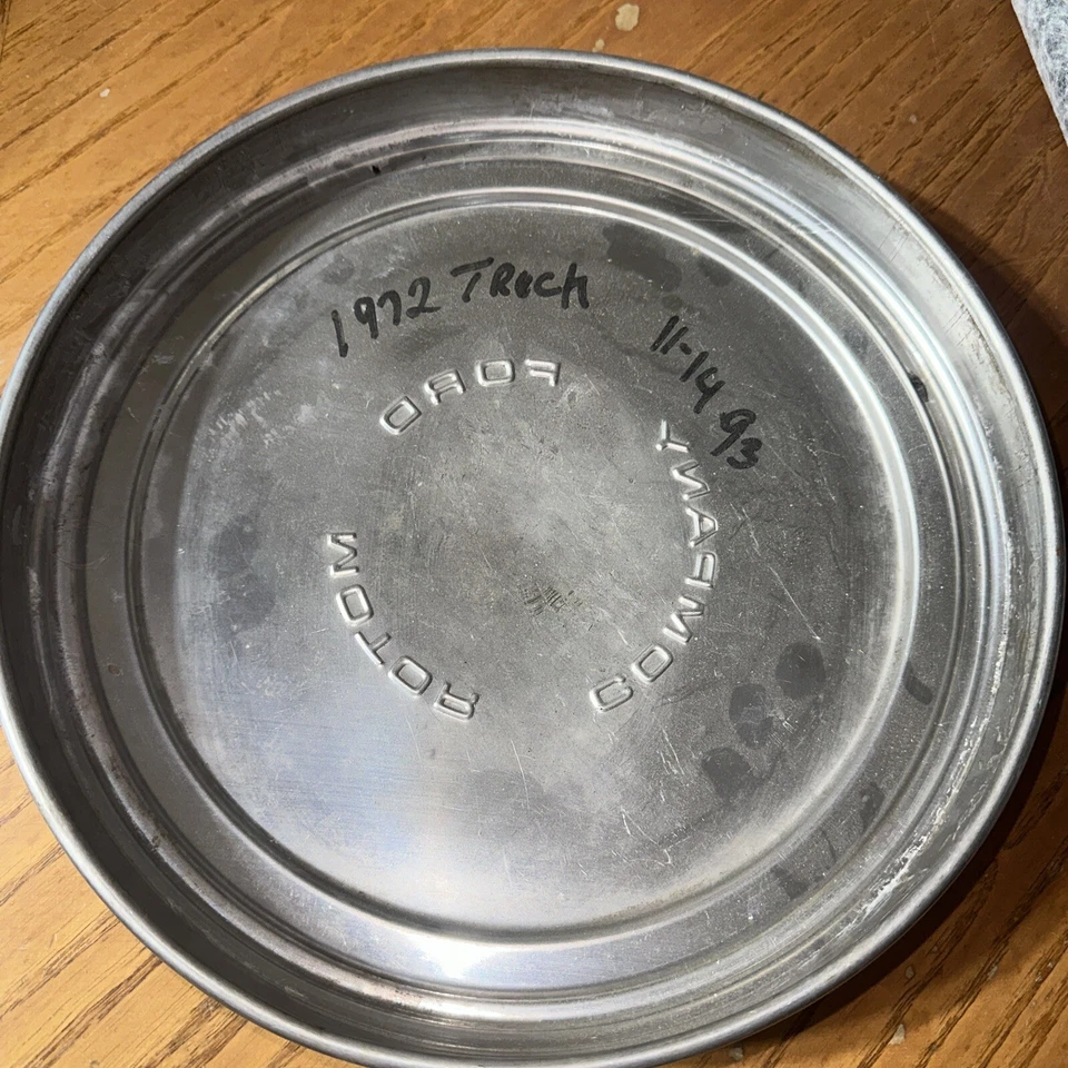 Ford Truck Econoline 1973-1984 F100 F150 plato para perros tapacubos Foto 2 de 4