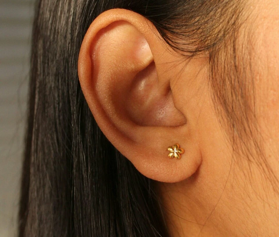 Pendiente minimalista oreja nariz flor pequeña piercing floral oro macizo 14k regalo Foto 3 de 4