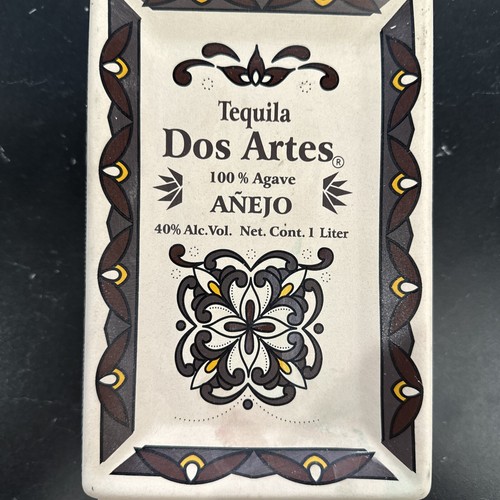 BOTELLA (vacía) de Dos Artes Tequila Anejo única cerámica pintada a mano - Imagen 2 de 6