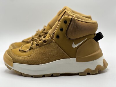 Women's Nike City Classic Boot Size 9 Wheat/Sail-Black DQ5601 710