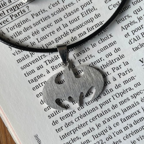Zense - Collana con ciondolo Batman con lato lucido e lato spazzolato ZP0259 - Imagen 3 de 6