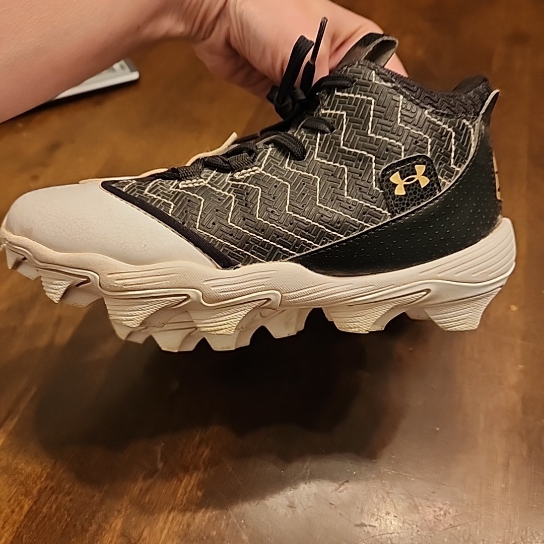 Under Armour BH Show Cleats Black White Gold Size 2.5Y 2.5 Youth